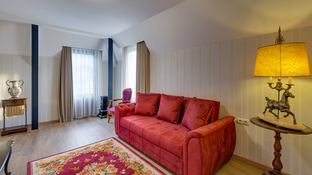 mukrantubani_2_int_00001