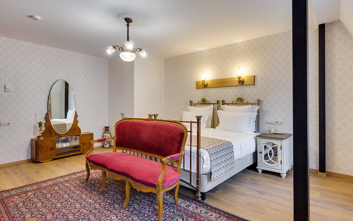 mukrantubani_2_int_00005